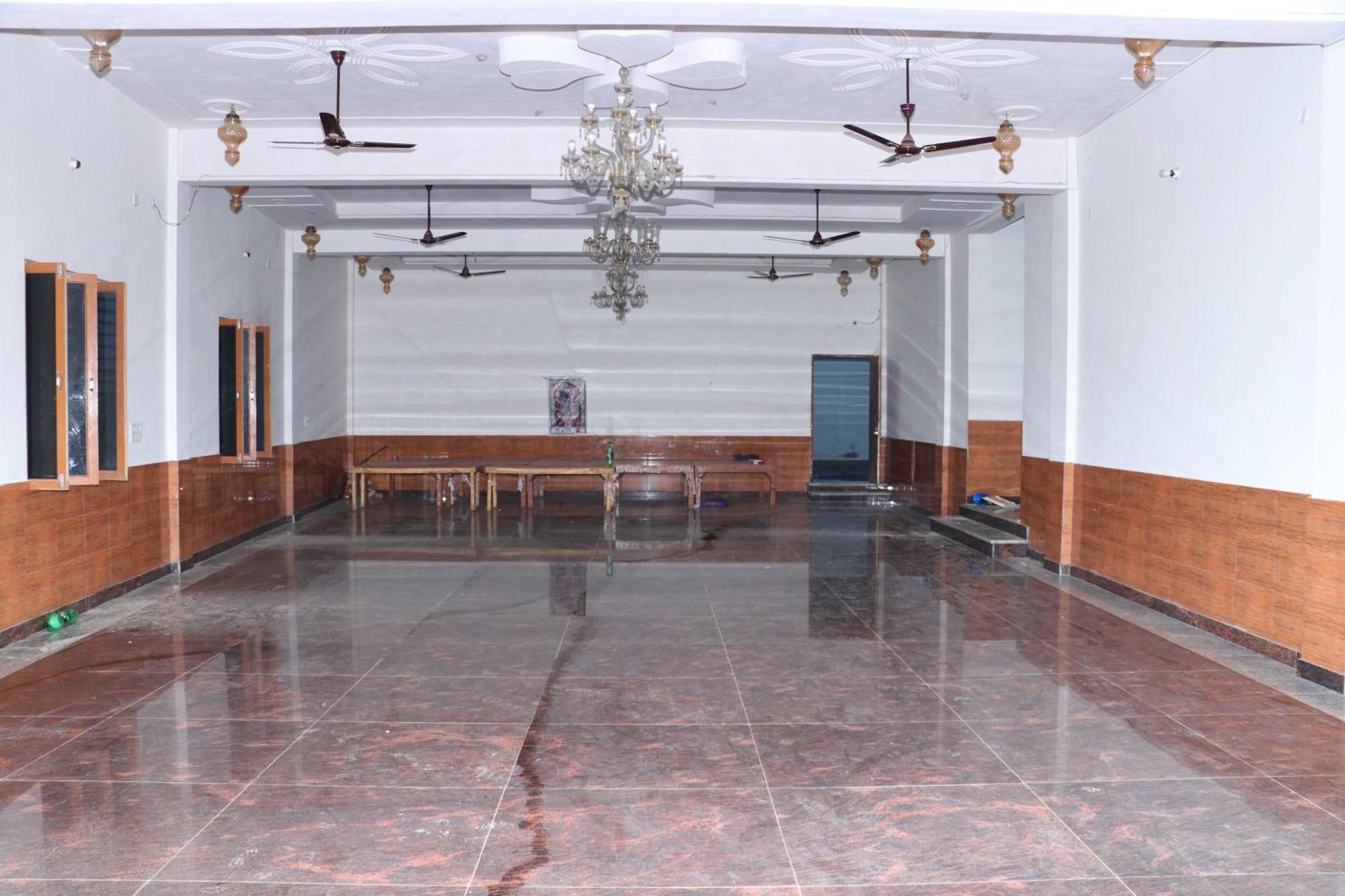 Hotel O Pop Angoori Farm House Mathura Exteriör bild